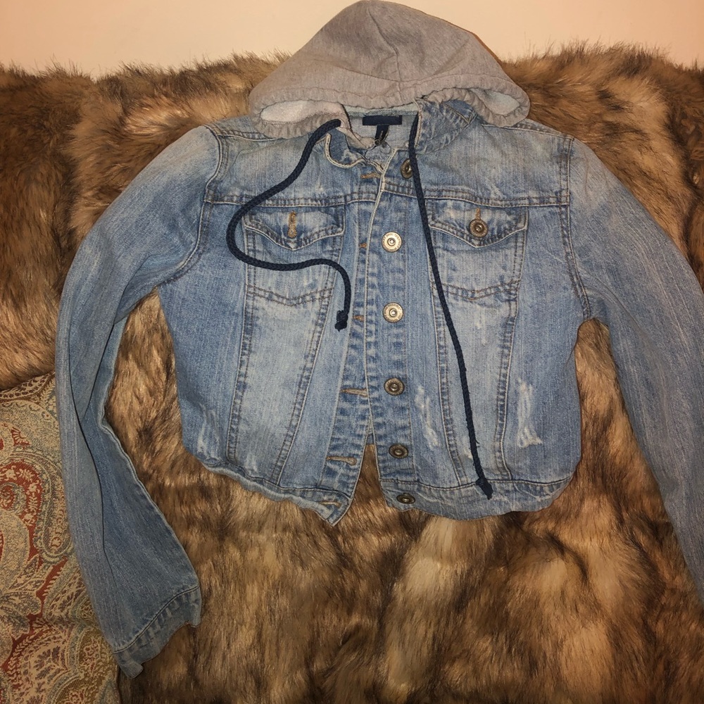 Crop jean jacket with gray hood